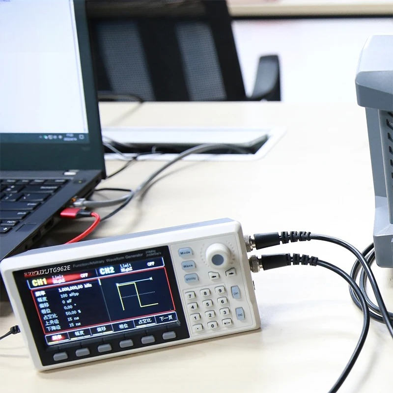 기능 신호 발생기 UTG932E UTG962E 30Mh - Function Arbitrary Waveform Generator 리뷰 및 가격